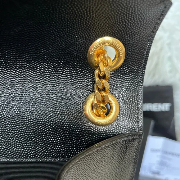 🍾🥂SOLD🥳Large Saint Laurent Envelope Handbag - Picture 9 of 15